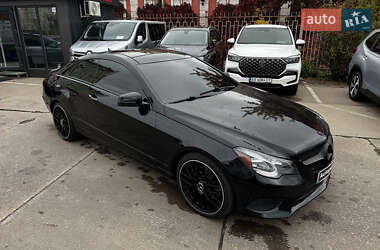 Купе Mercedes-Benz E-Class 2013 в 