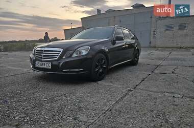 Універсал Mercedes-Benz E-Class 2011 в Дніпрі