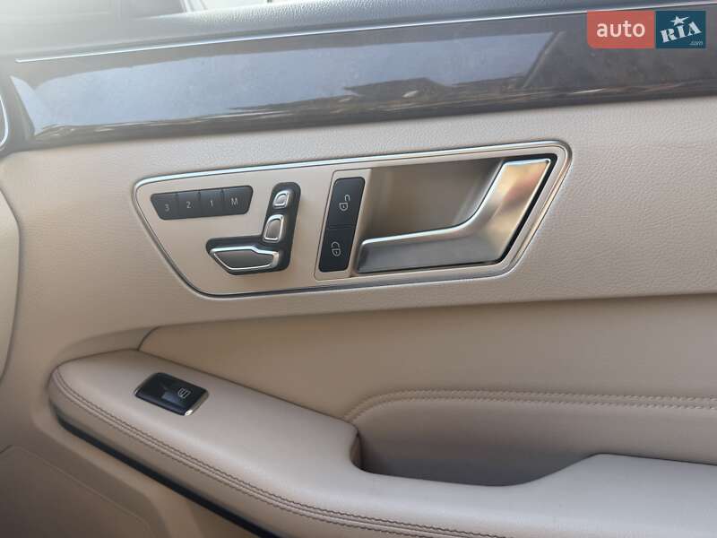 Универсал Mercedes-Benz E-Class 2013 в Львове фото 29 Универсал Mercedes-Benz E-Class 2013 в Львове