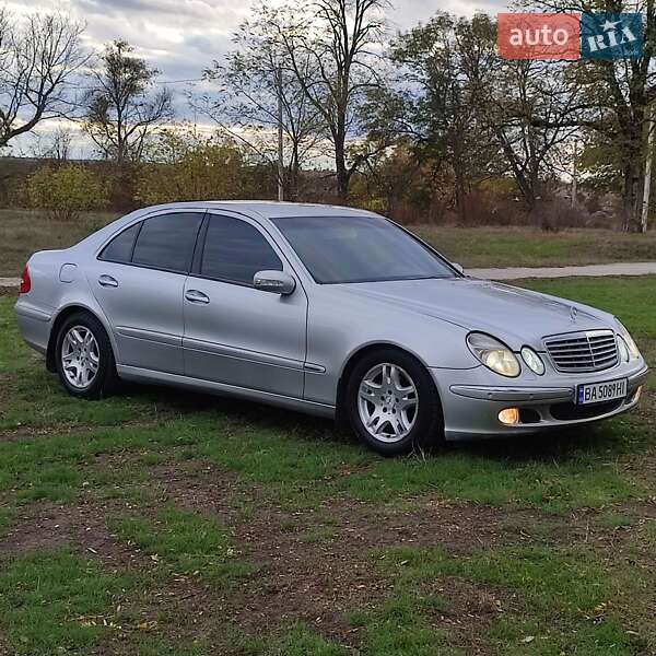 Седан Mercedes-Benz E-Class 2002 в Кропивницком