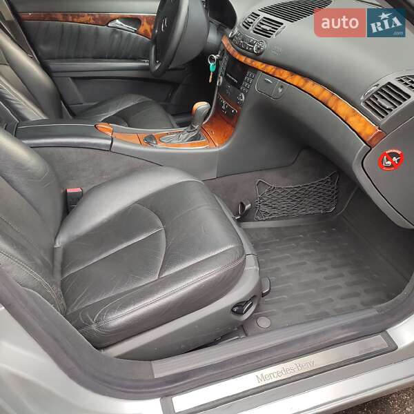 Седан Mercedes-Benz E-Class 2002 в Кропивницком
