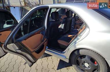 Седан Mercedes-Benz E-Class 2002 в  фото 15 Седан Mercedes-Benz E-Class 2002 в
