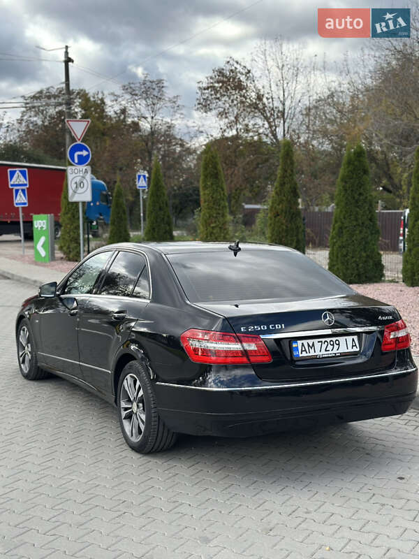 Седан Mercedes-Benz E-Class 2011 в Житомире фото 4 Седан Mercedes-Benz E-Class 2011 в Житомире