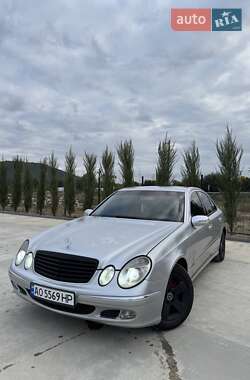 Седан Mercedes-Benz E-Class 2002 в 