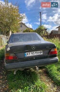 Седан Mercedes-Benz E-Class 1988 в 