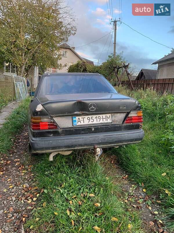 Седан Mercedes-Benz E-Class 1988 в Галиче фото 10 Седан Mercedes-Benz E-Class 1988 в Галиче