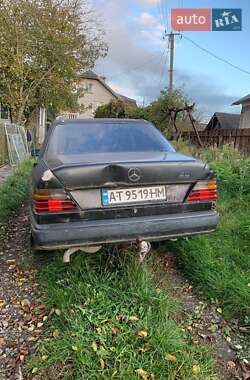 Седан Mercedes-Benz E-Class 1988 в 