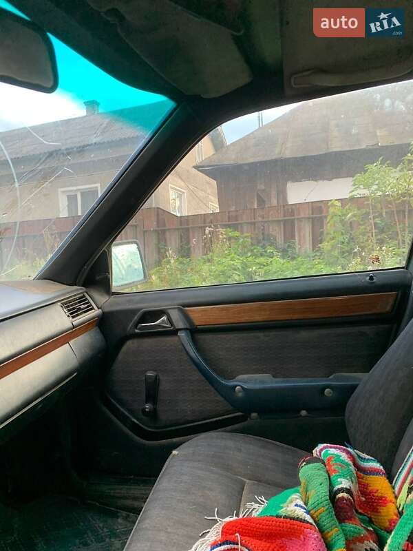 Седан Mercedes-Benz E-Class 1988 в Галиче фото 13 Седан Mercedes-Benz E-Class 1988 в Галиче