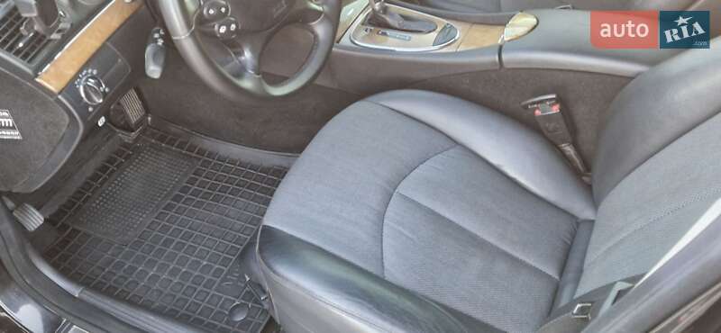Седан Mercedes-Benz E-Class 2008 в Черновцах