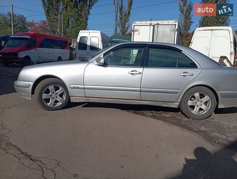 Седан Mercedes-Benz E-Class 2001 в Виннице фото 2 Седан Mercedes-Benz E-Class 2001 в Виннице
