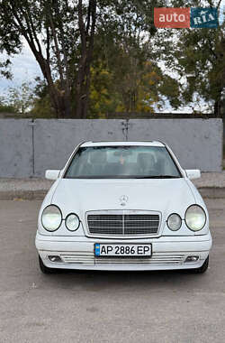 Седан Mercedes-Benz E-Class 1995 в  фото 6 Седан Mercedes-Benz E-Class 1995 в