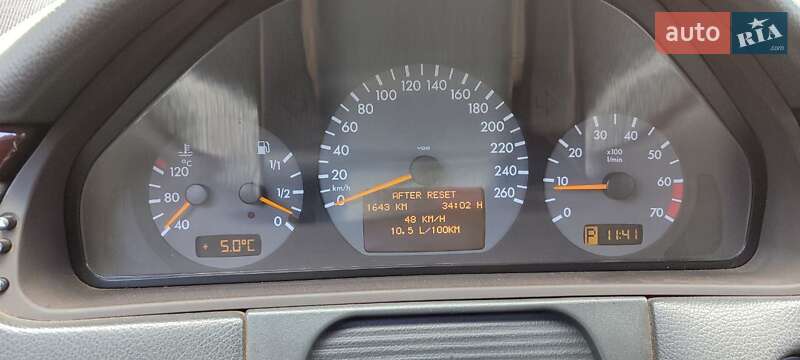 Седан Mercedes-Benz E-Class 2001 в Полтаві