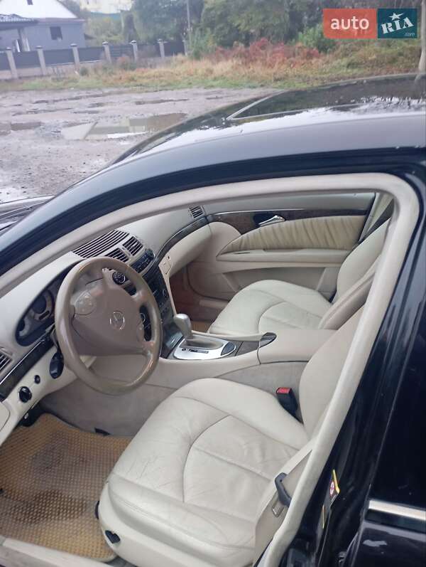 Седан Mercedes-Benz E-Class 2004 в Рівному