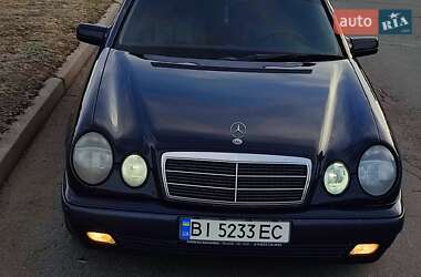 Седан Mercedes-Benz E-Class 2000 в Кременчуге