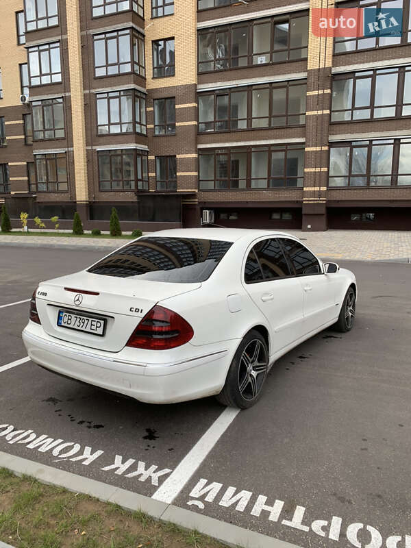 Седан Mercedes-Benz E-Class 2004 в Чернігові