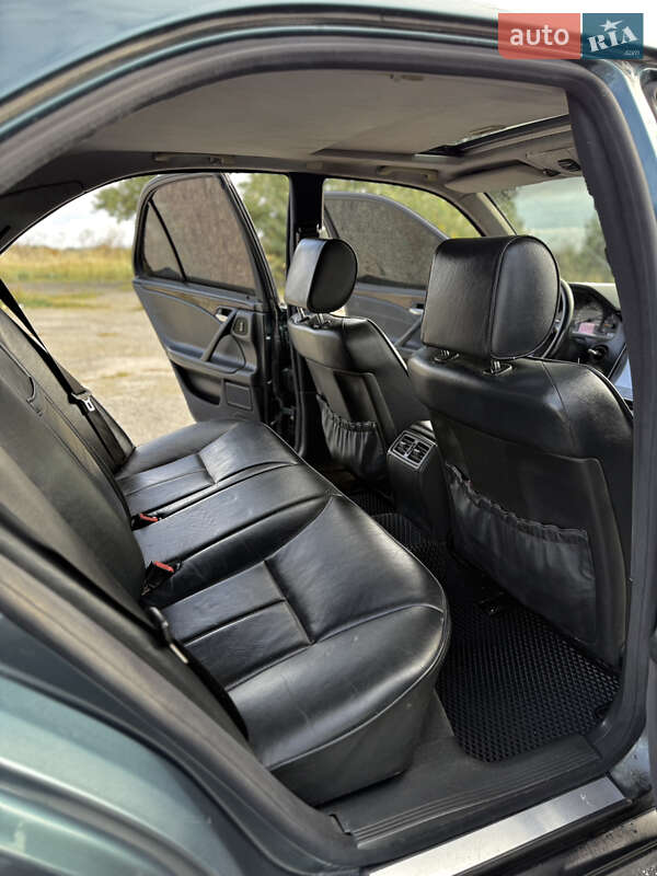 Седан Mercedes-Benz E-Class 2000 в Казатине
