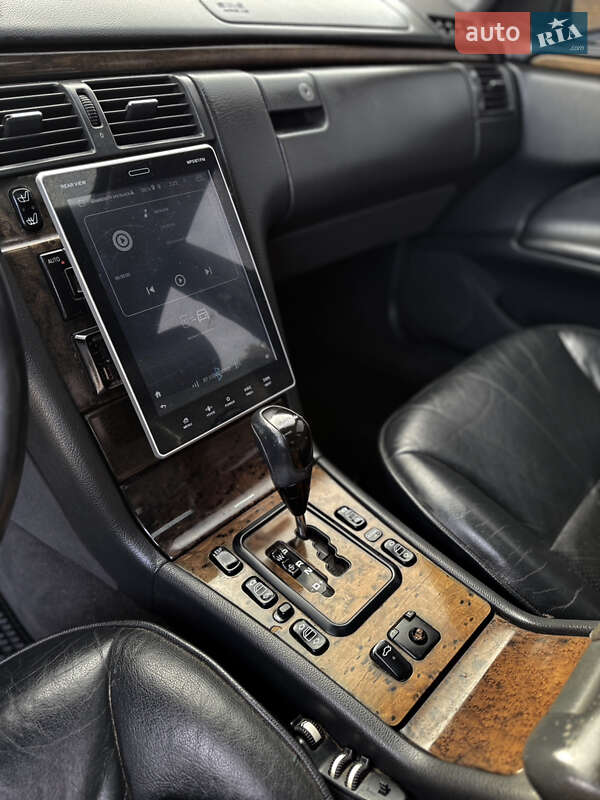 Седан Mercedes-Benz E-Class 2000 в Казатине