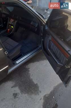 Седан Mercedes-Benz E-Class 1991 в 