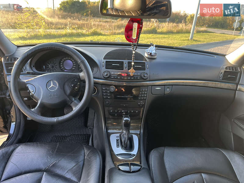 Універсал Mercedes-Benz E-Class 2004 в Львові фото 18 Універсал Mercedes-Benz E-Class 2004 в Львові