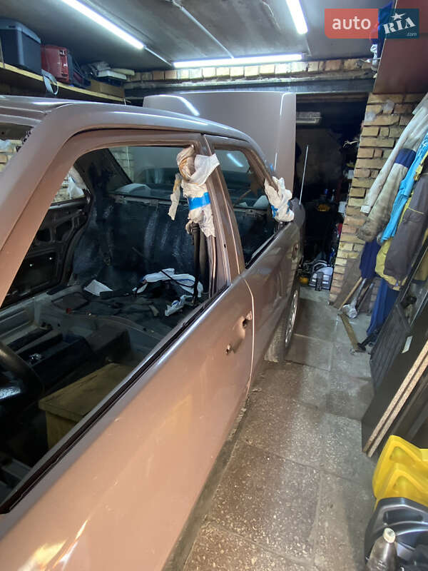 Седан Mercedes-Benz E-Class 1993 в Коцюбинском фото 10 Седан Mercedes-Benz E-Class 1993 в Коцюбинском