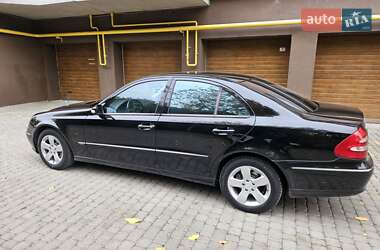 Седан Mercedes-Benz E-Class 2004 в 