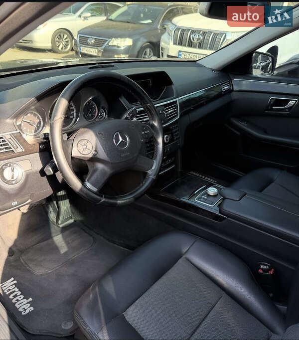 Седан Mercedes-Benz E-Class 2009 в Запорожье