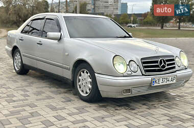 Седан Mercedes-Benz E-Class 1998 в 