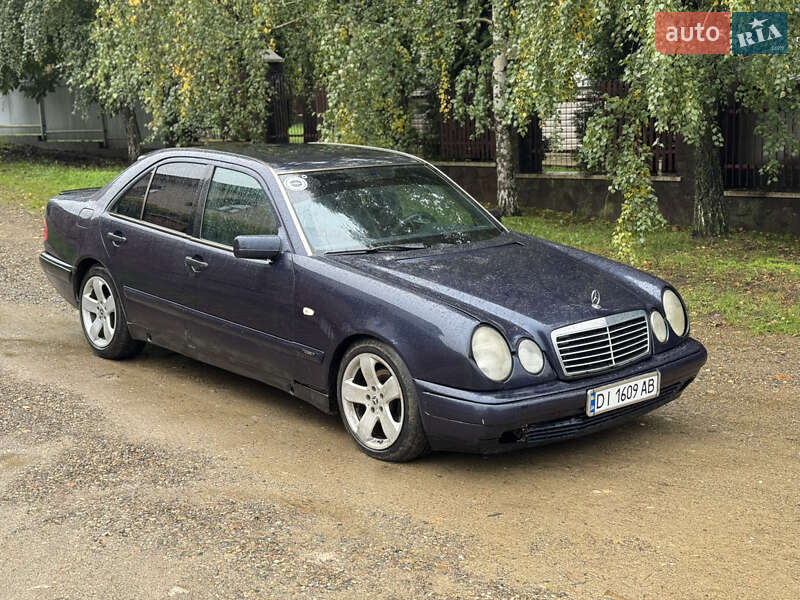 Седан Mercedes-Benz E-Class 1998 в Чернівцях