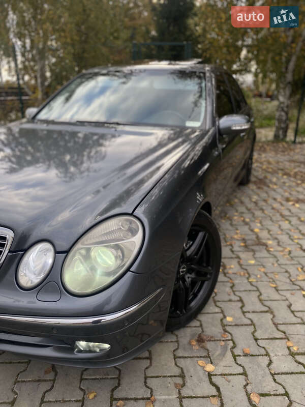 Седан Mercedes-Benz E-Class 2004 в Стрые