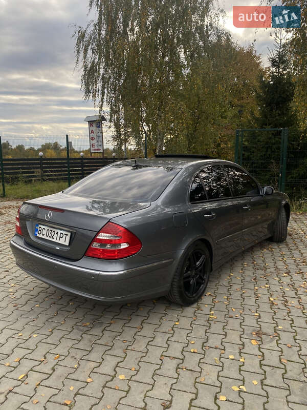 Седан Mercedes-Benz E-Class 2004 в Стрые