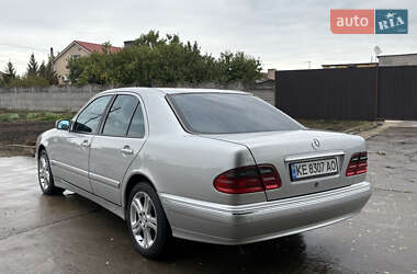 Седан Mercedes-Benz E-Class 2000 в 