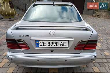 Седан Mercedes-Benz E-Class 1995 в 