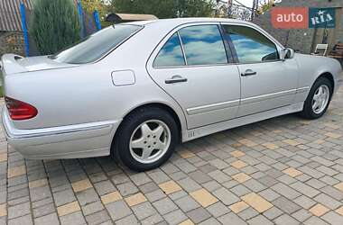 Седан Mercedes-Benz E-Class 1995 в 