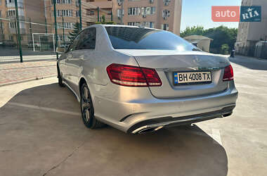 Седан Mercedes-Benz E-Class 2011 в 