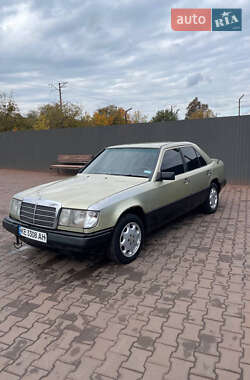 Седан Mercedes-Benz E-Class 1986 в  фото 2 Седан Mercedes-Benz E-Class 1986 в