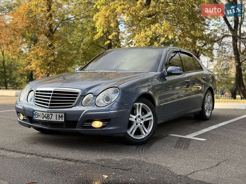 Седан Mercedes-Benz E-Class 2006 в  фото Седан Mercedes-Benz E-Class 2006 в