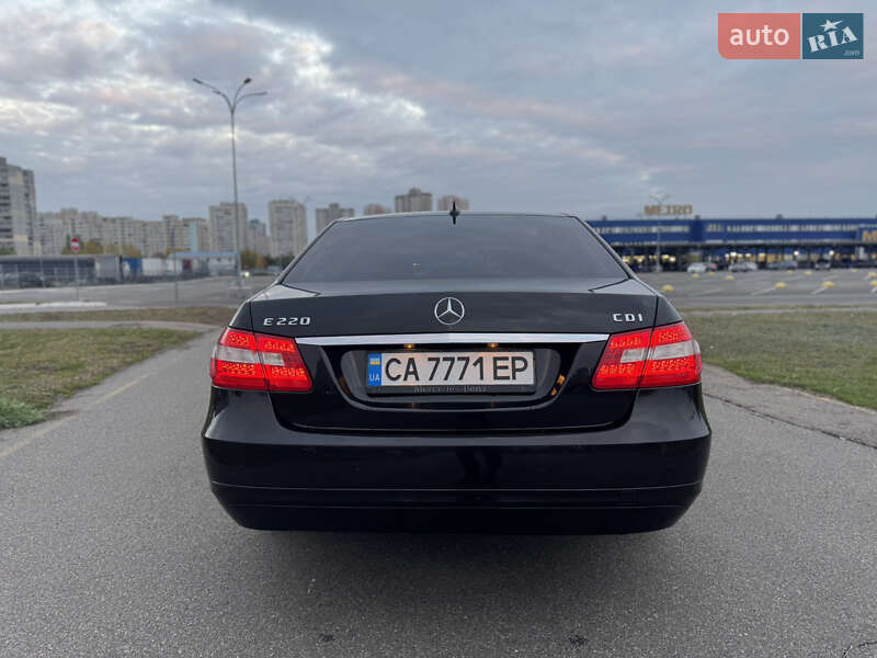 Седан Mercedes-Benz E-Class 2009 в Киеве
