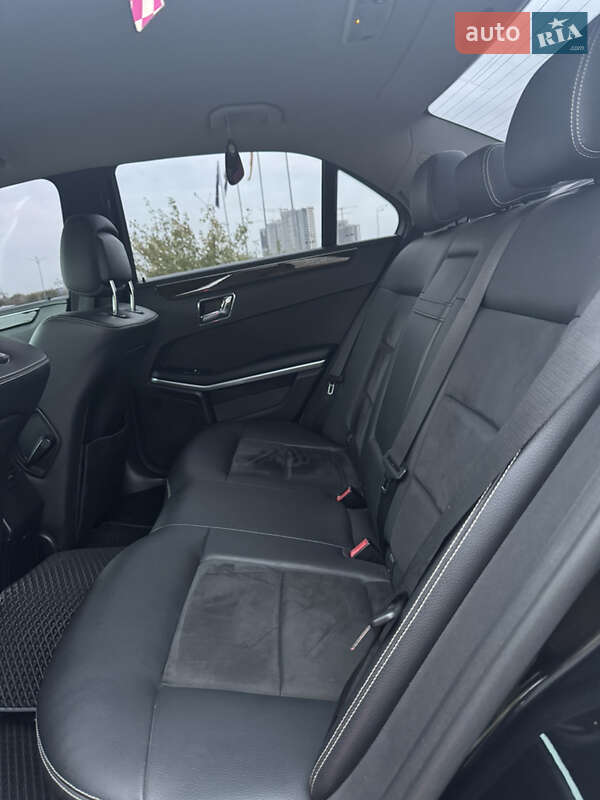 Седан Mercedes-Benz E-Class 2009 в Киеве