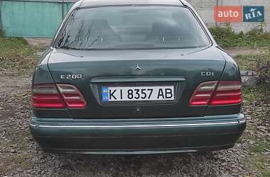 Седан Mercedes-Benz E-Class 2000 в 