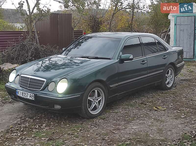 Mercedes-Benz E-Class 2000