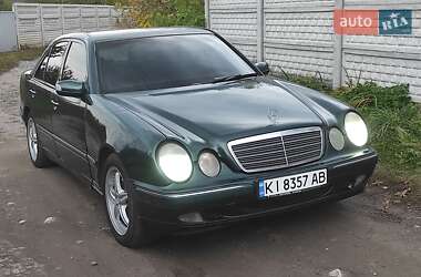Седан Mercedes-Benz E-Class 2000 в 
