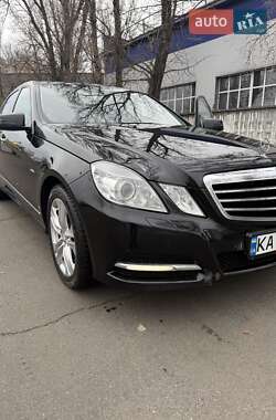 Седан Mercedes-Benz E-Class 2012 в Києві