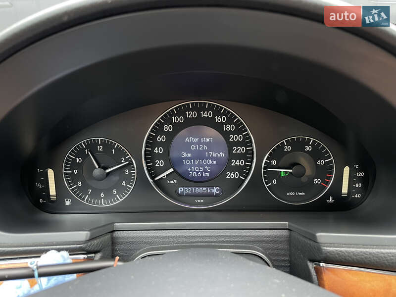 Седан Mercedes-Benz E-Class 2005 в Луцке
