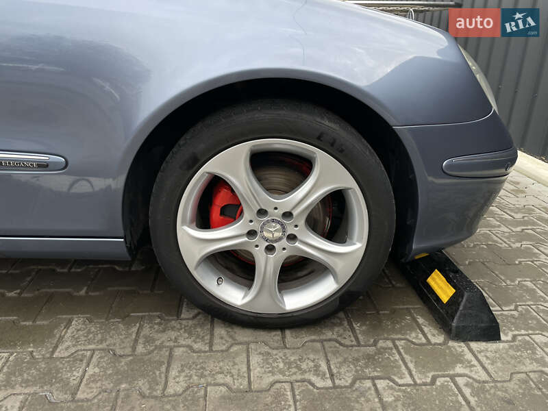 Седан Mercedes-Benz E-Class 2005 в Луцке