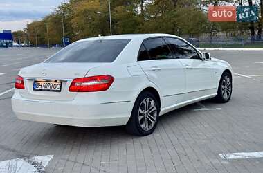 Седан Mercedes-Benz E-Class 2011 в 