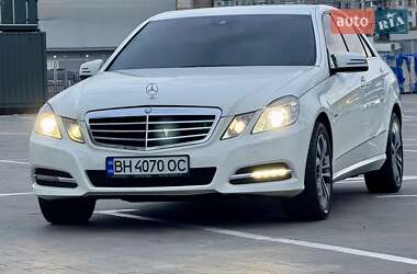 Седан Mercedes-Benz E-Class 2011 в 