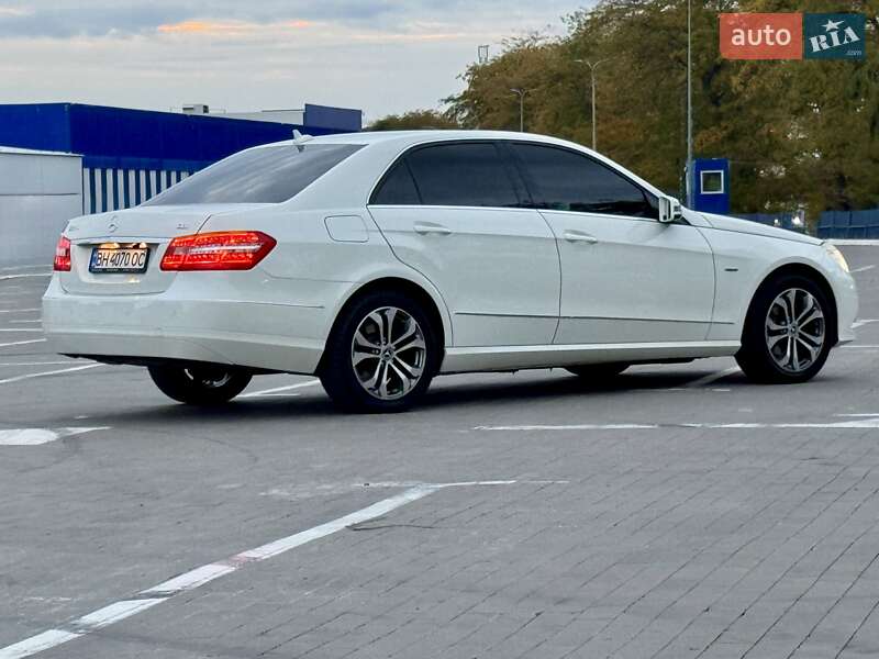 Седан Mercedes-Benz E-Class 2011 в Одессе