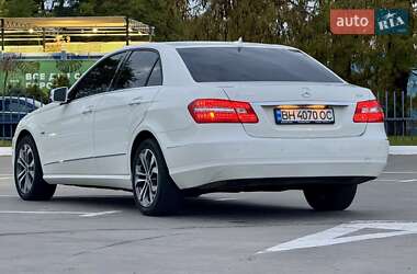 Седан Mercedes-Benz E-Class 2011 в 