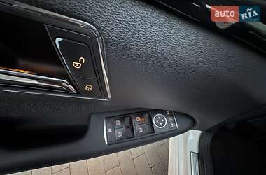 Седан Mercedes-Benz E-Class 2011 в 