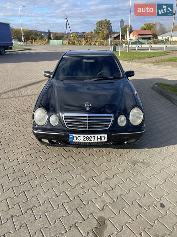 Седан Mercedes-Benz E-Class 2000 в Ивано-Франковске